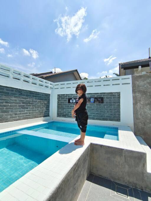Rumah Aina Homestay Bukit Changgang Private Pool Kampong Melot 외부 사진