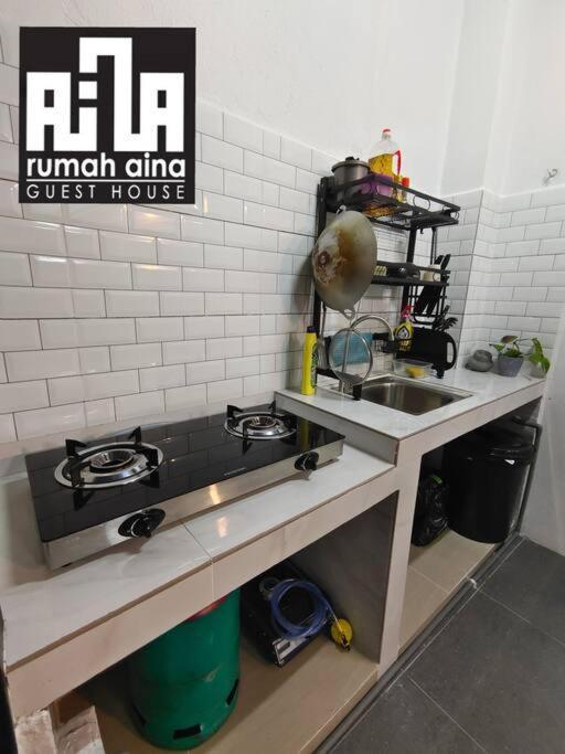 Rumah Aina Homestay Bukit Changgang Private Pool Kampong Melot 외부 사진