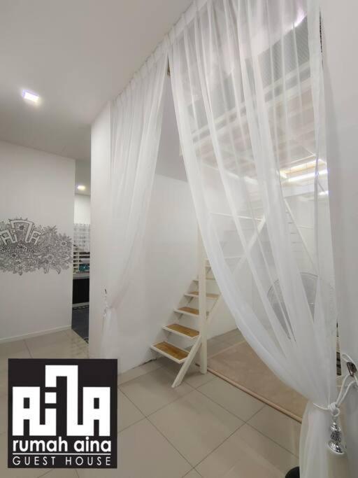 Rumah Aina Homestay Bukit Changgang Private Pool Kampong Melot 외부 사진