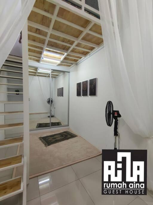 Rumah Aina Homestay Bukit Changgang Private Pool Kampong Melot 외부 사진